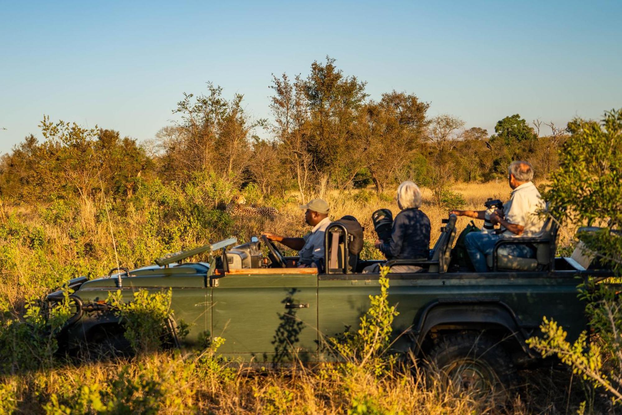 Ndzhaka Tented Camp マンイェレティ・ゲーム・リザーブ エクステリア 写真