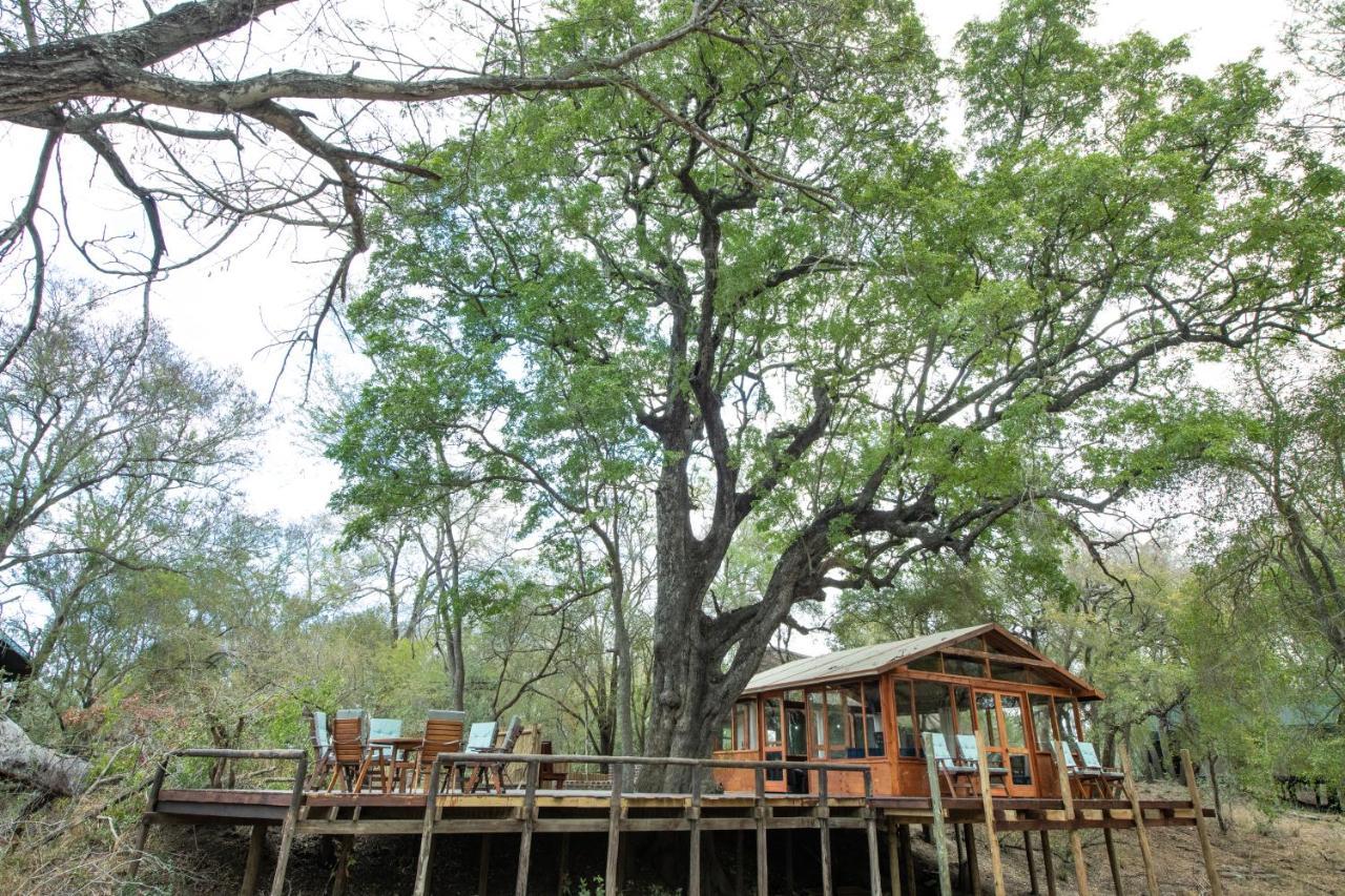 Ndzhaka Tented Camp マンイェレティ・ゲーム・リザーブ エクステリア 写真